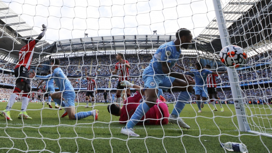 Man City vượt mặt MU trên BXH Ngoại hạng Anh